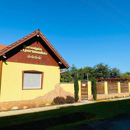 Borostyan Apartmanhaz มูราฮาลอม ภายนอก รูปภาพ