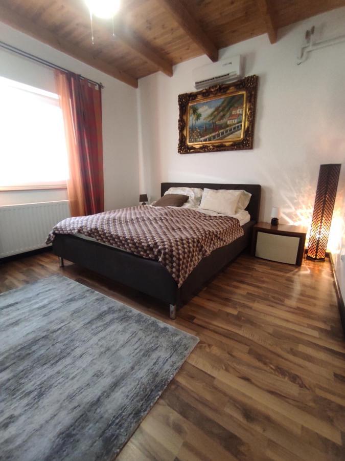 Borostyan Apartmanhaz มูราฮาลอม ภายนอก รูปภาพ