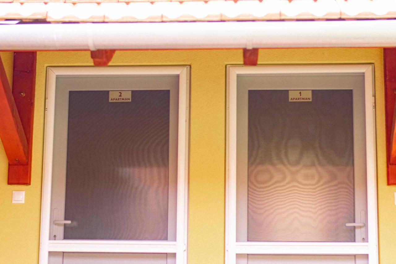 Borostyan Apartmanhaz มูราฮาลอม ภายนอก รูปภาพ