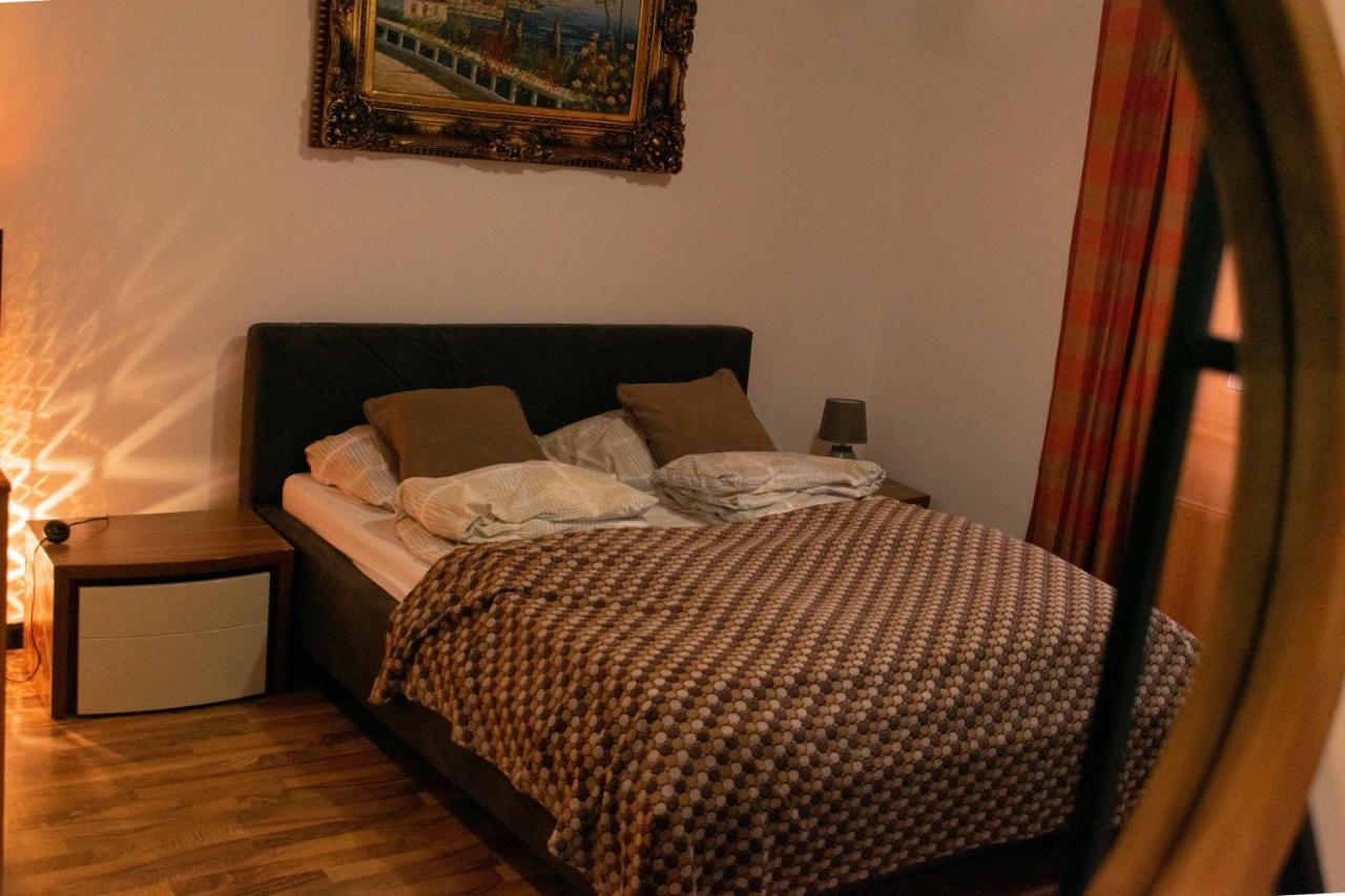 Borostyan Apartmanhaz มูราฮาลอม ภายนอก รูปภาพ